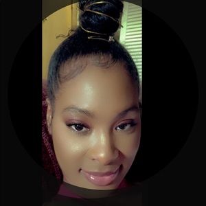 Meet your Posher, Maleeka